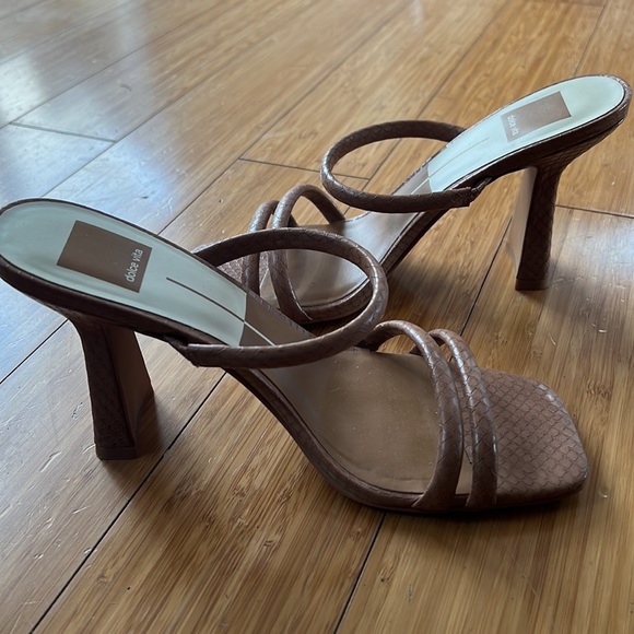 Dolce Vita Fort Heels - Picture 4 of 5